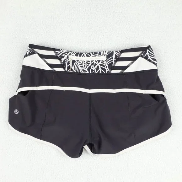 Lululemon Short Shorts Womens 4 Black White Geometric Athleisure Athletic - Picture 3 of 9